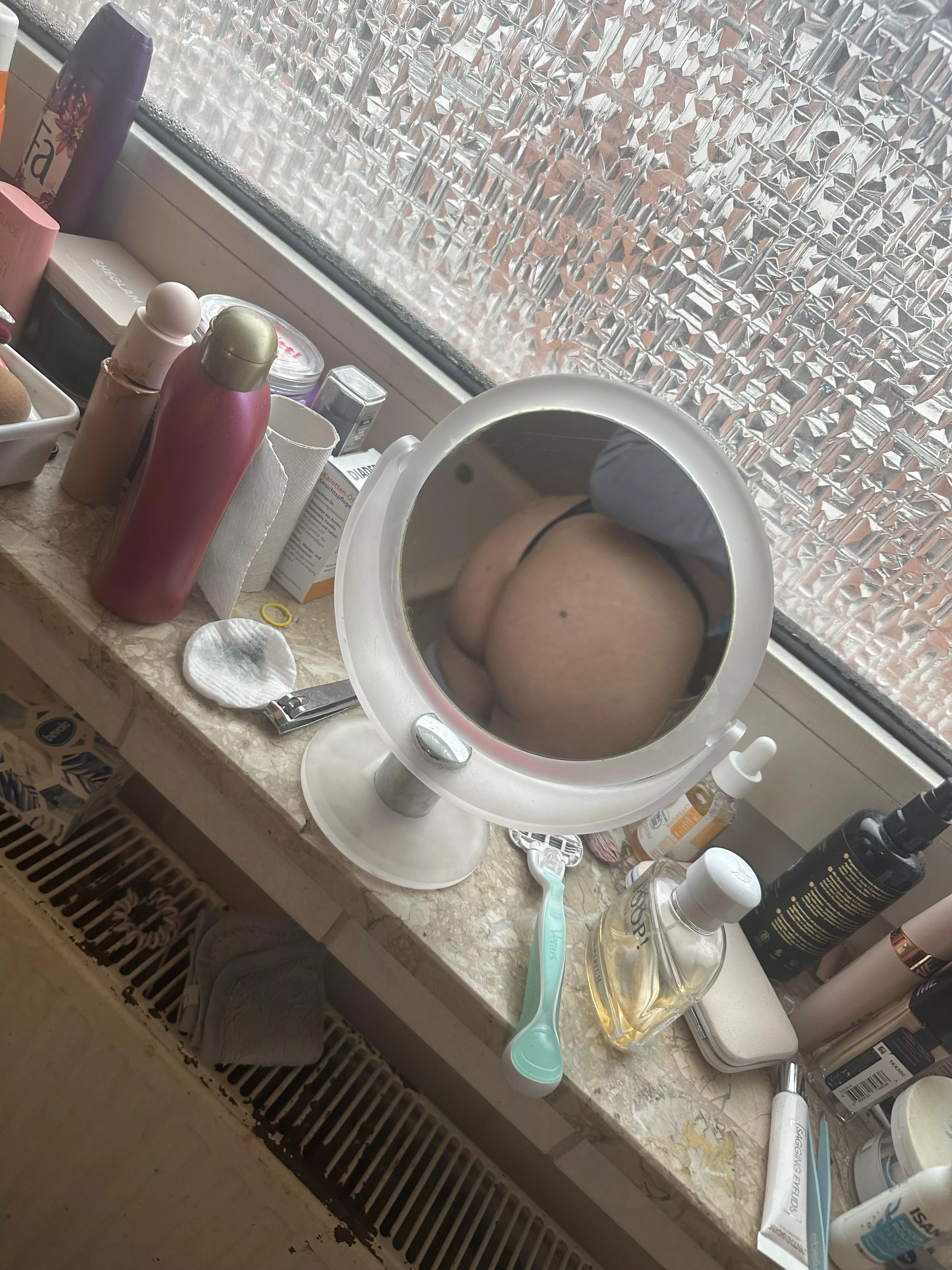 Love the color on me🖤