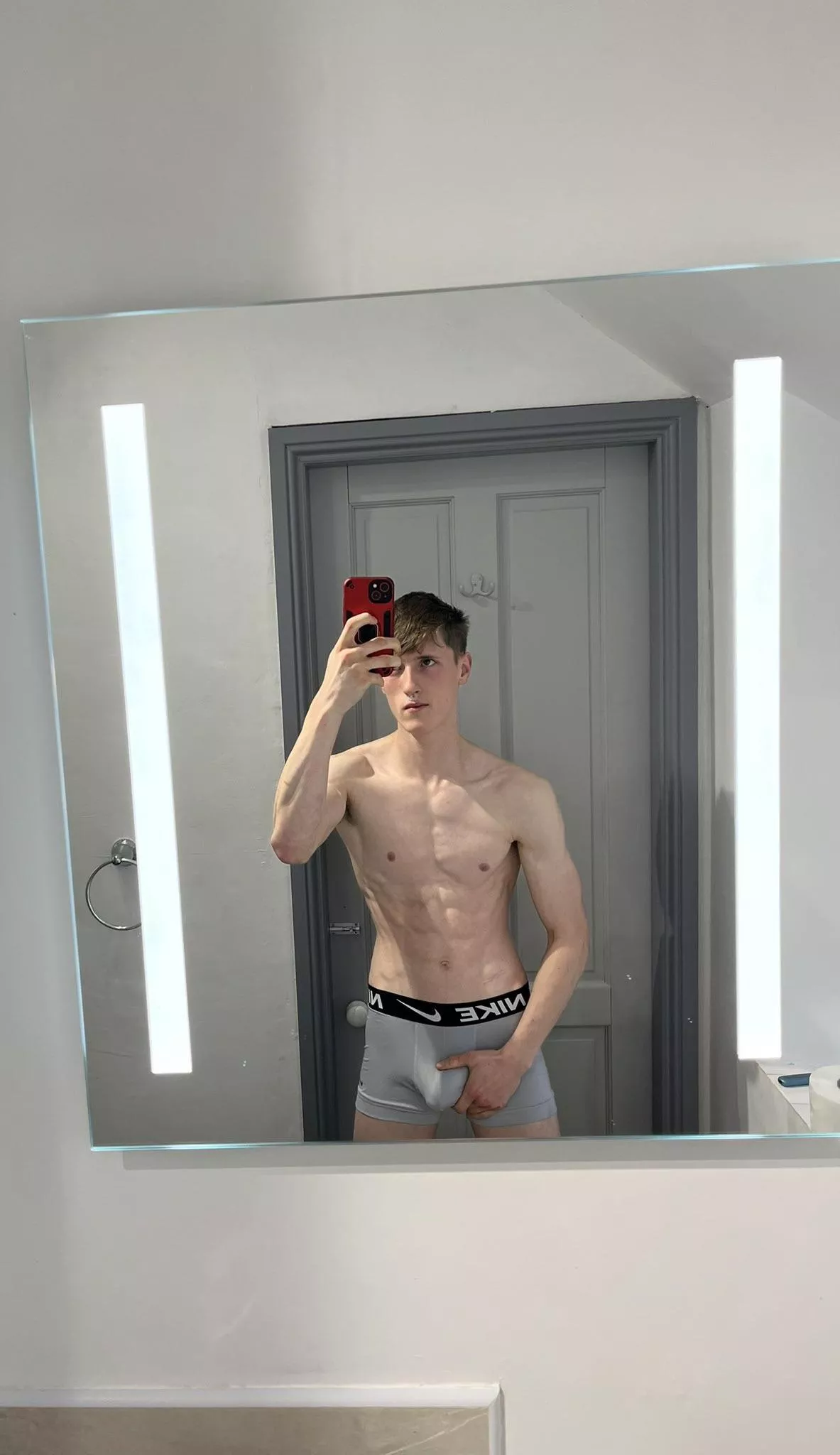 Send ur abs pic for snap