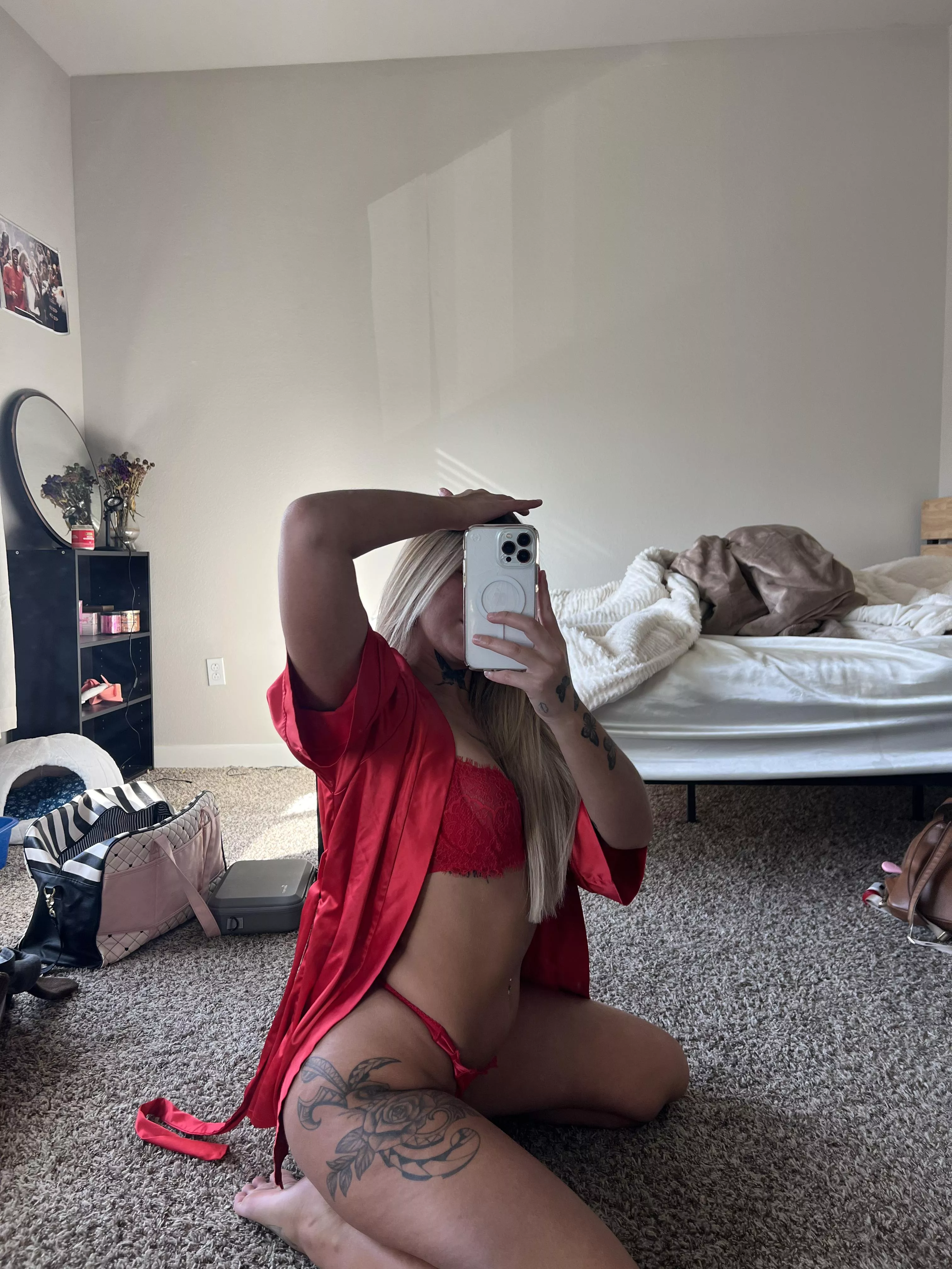 Study session today, I hope my partner can appreciate my outfit.