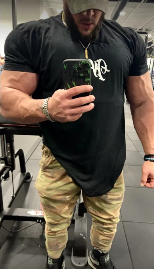 think daddy can get to 300lbs?