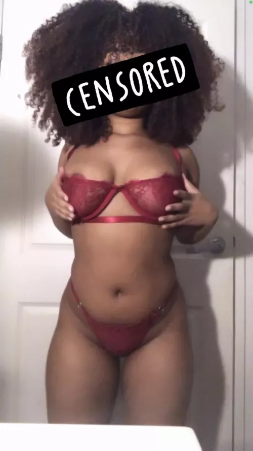 Upvote if My monkey body is made for white cock only 😘