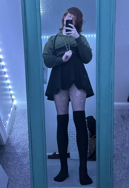 Wanna pull on my hoodie strings? :3