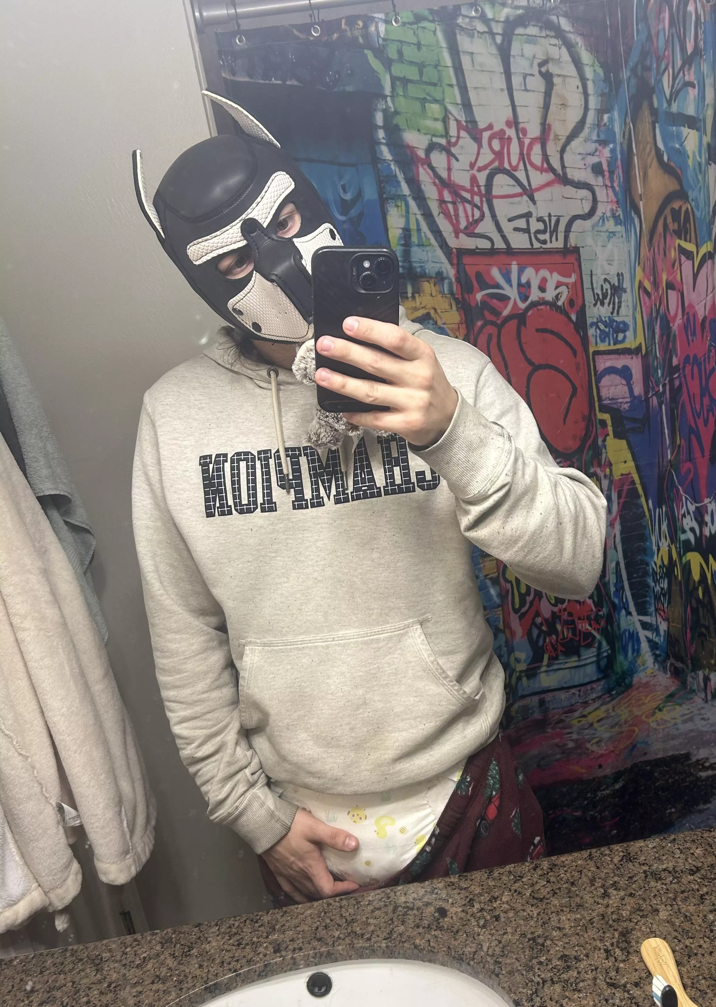 Wet? Who me? Well duh! Now come sniff !