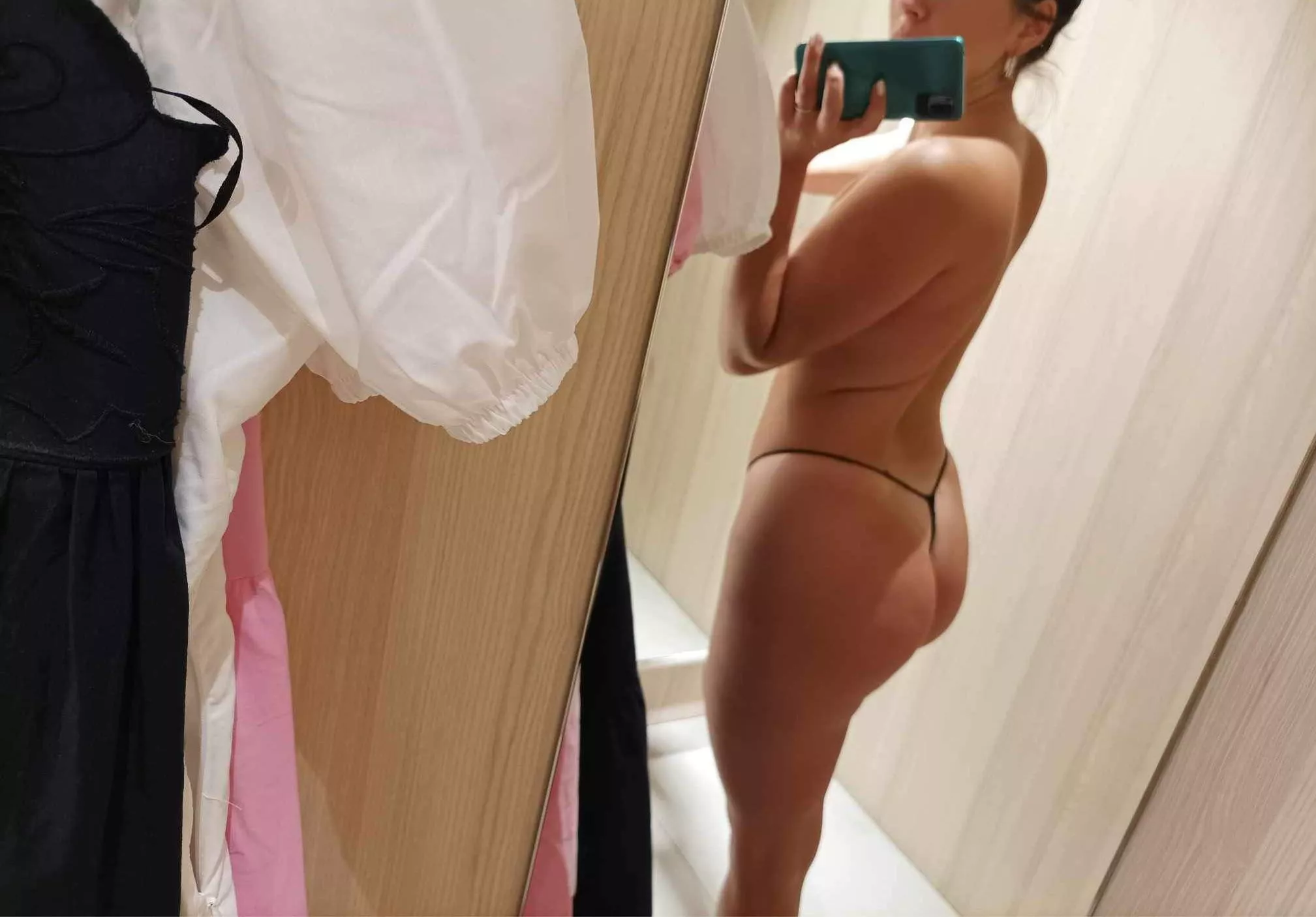 Would you fuck my wife in public place ?