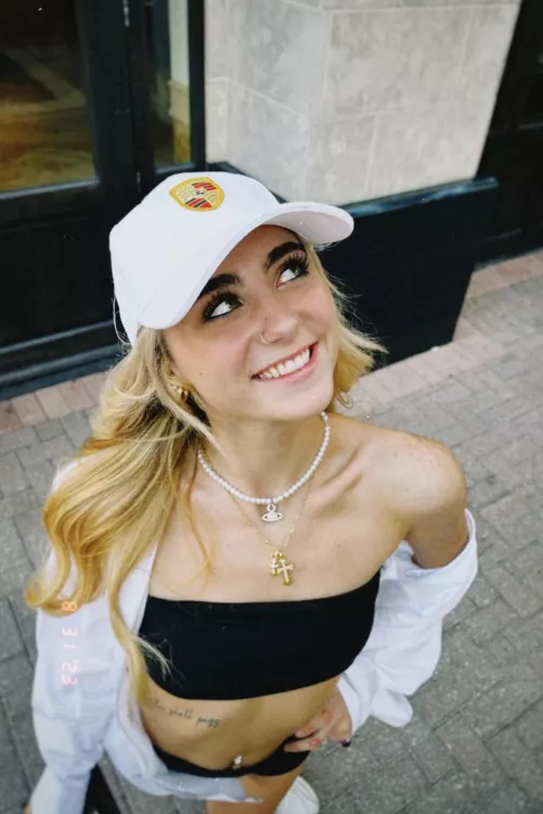 your fuck doll loves to suck