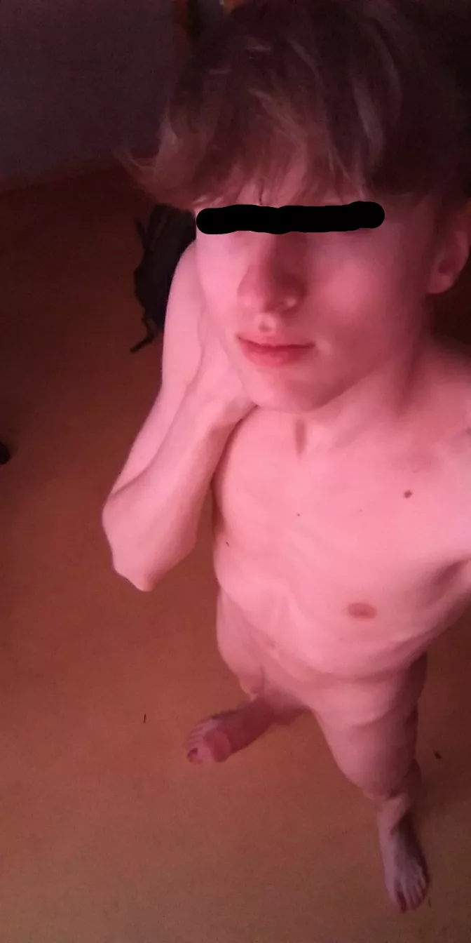 [18] this Twink needs some love😅✌️