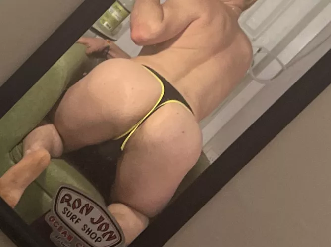 21 m verse, show ass and have abs sc: tthhoommaazz