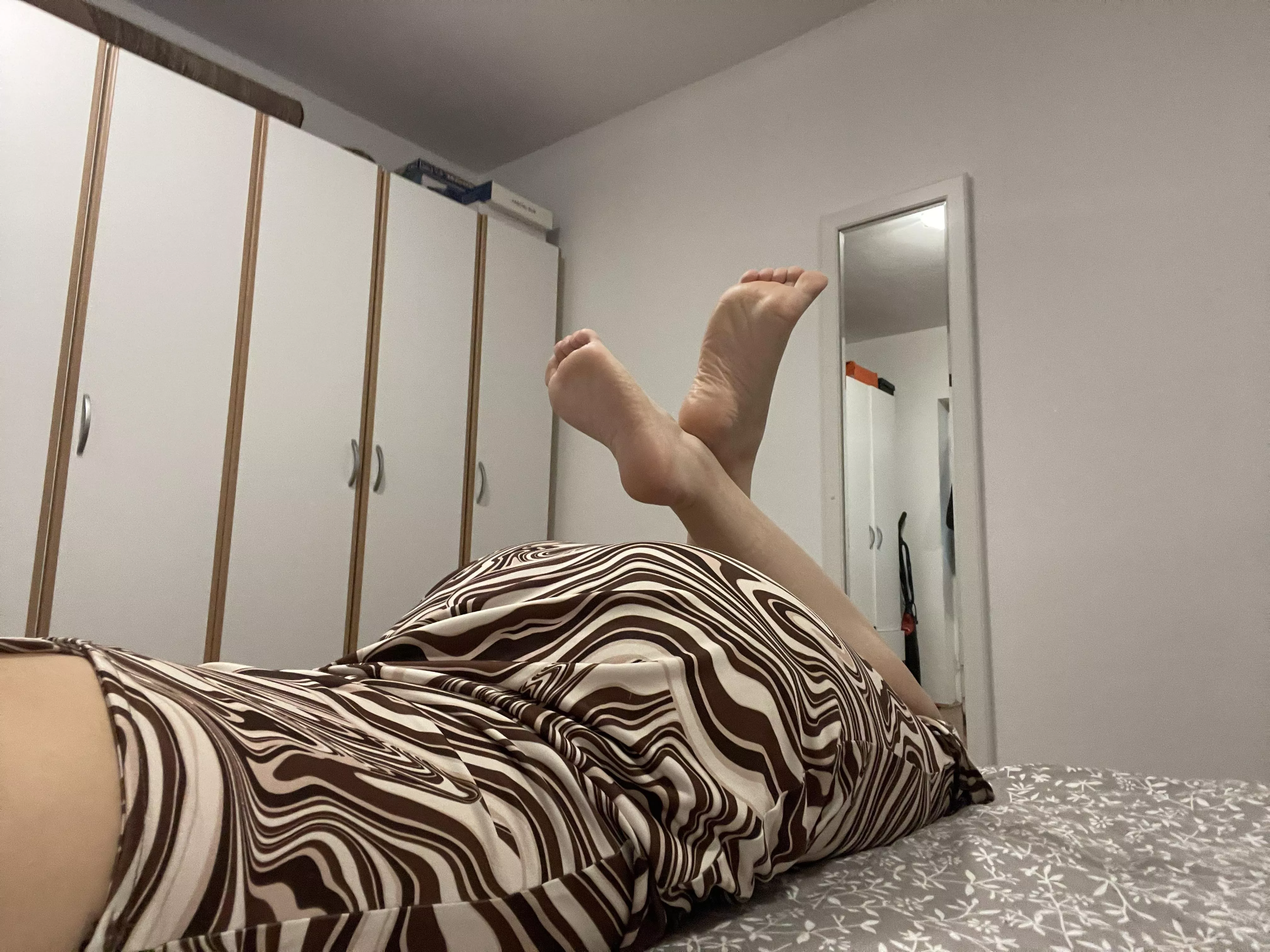 Be good and worship my feet and ass. Do as I say!😈