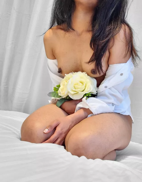 Birthday pic. Another year, another candle 27(f) 🕯️