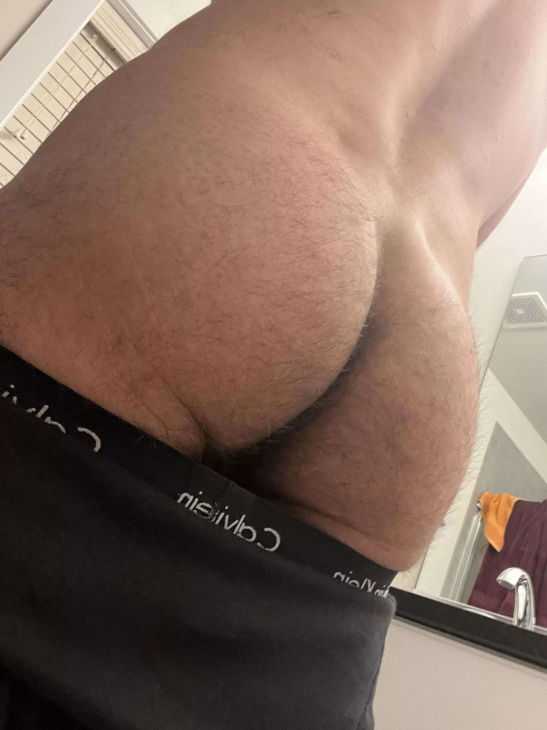 Can I take a seat on you ☺️