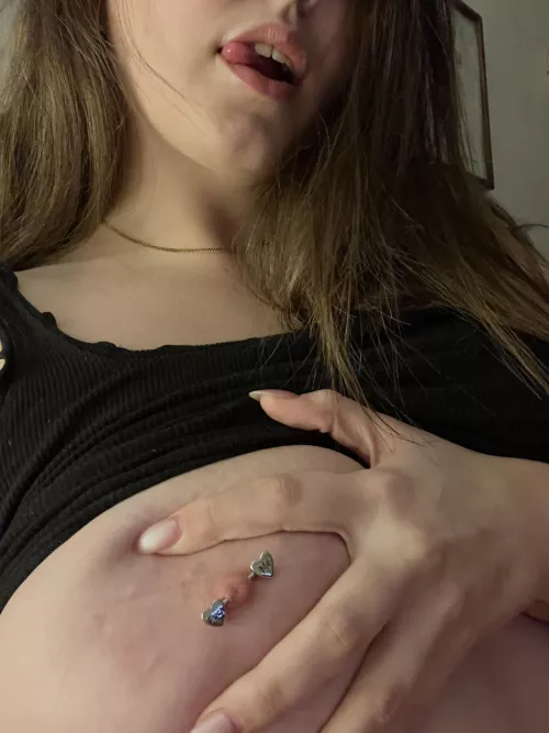 Can you read what my jewelry says?