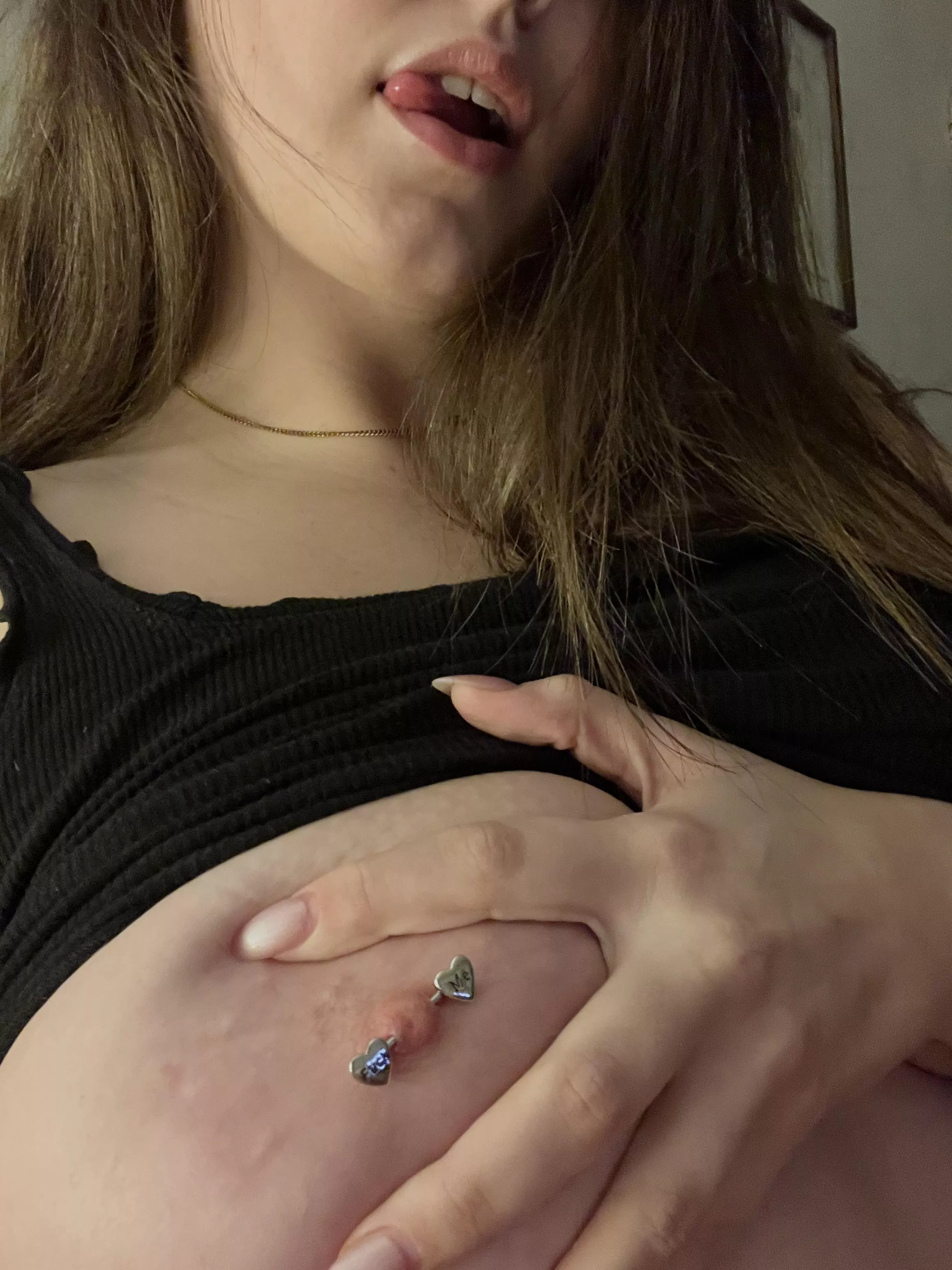 Can you read what my jewelry says?