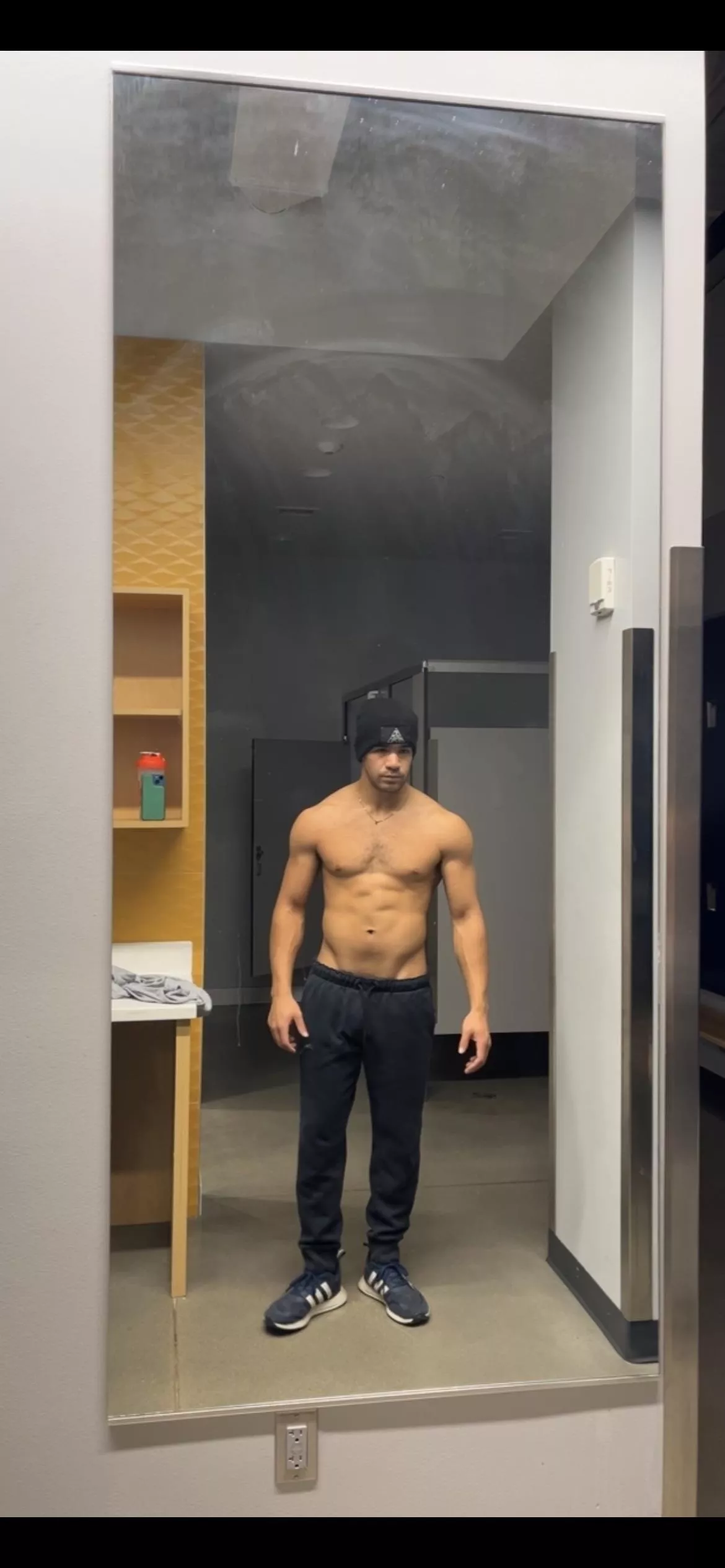 Do i look like id be a good lee or a good ler?