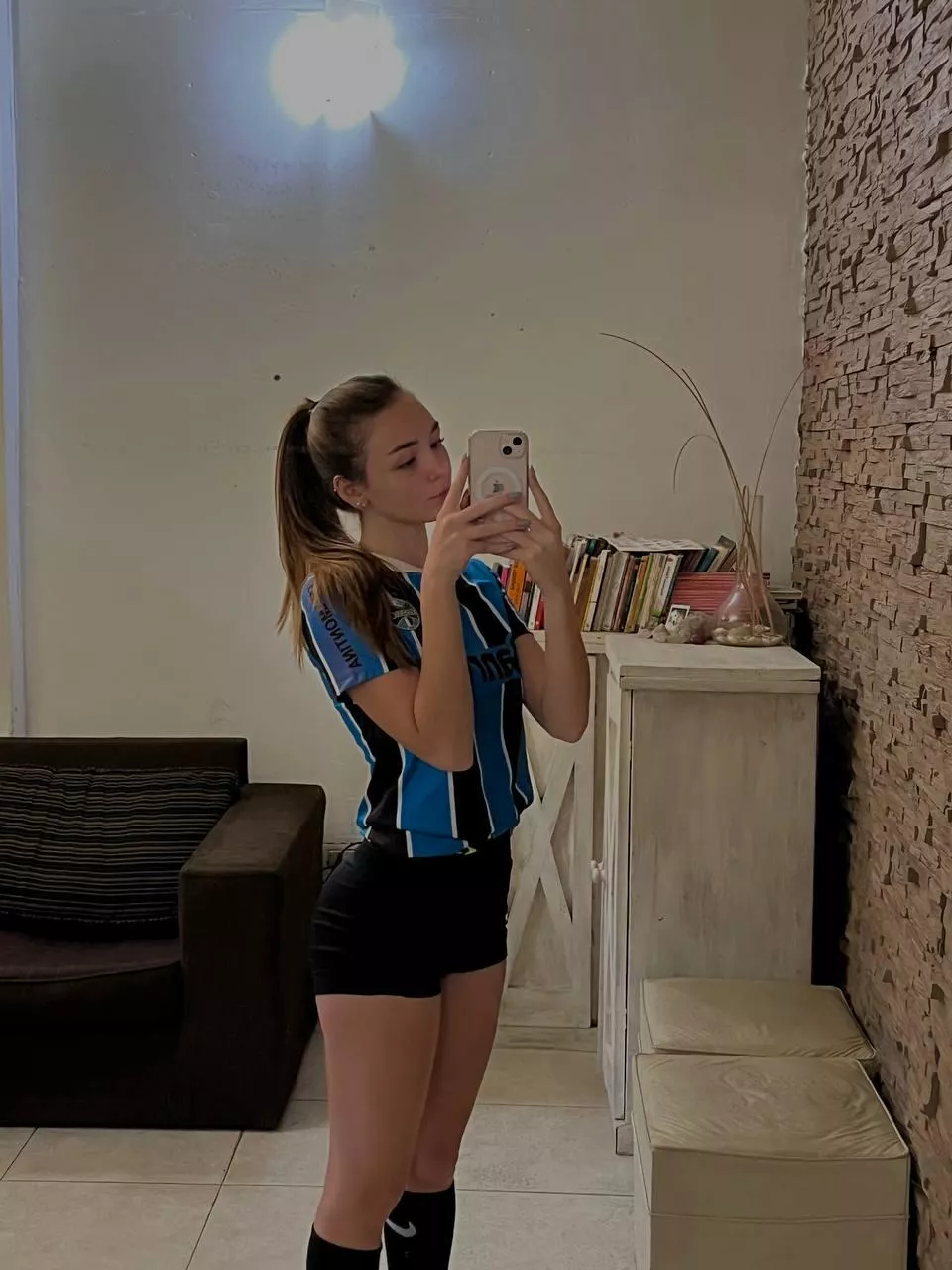 do you like conservative version of me? F19