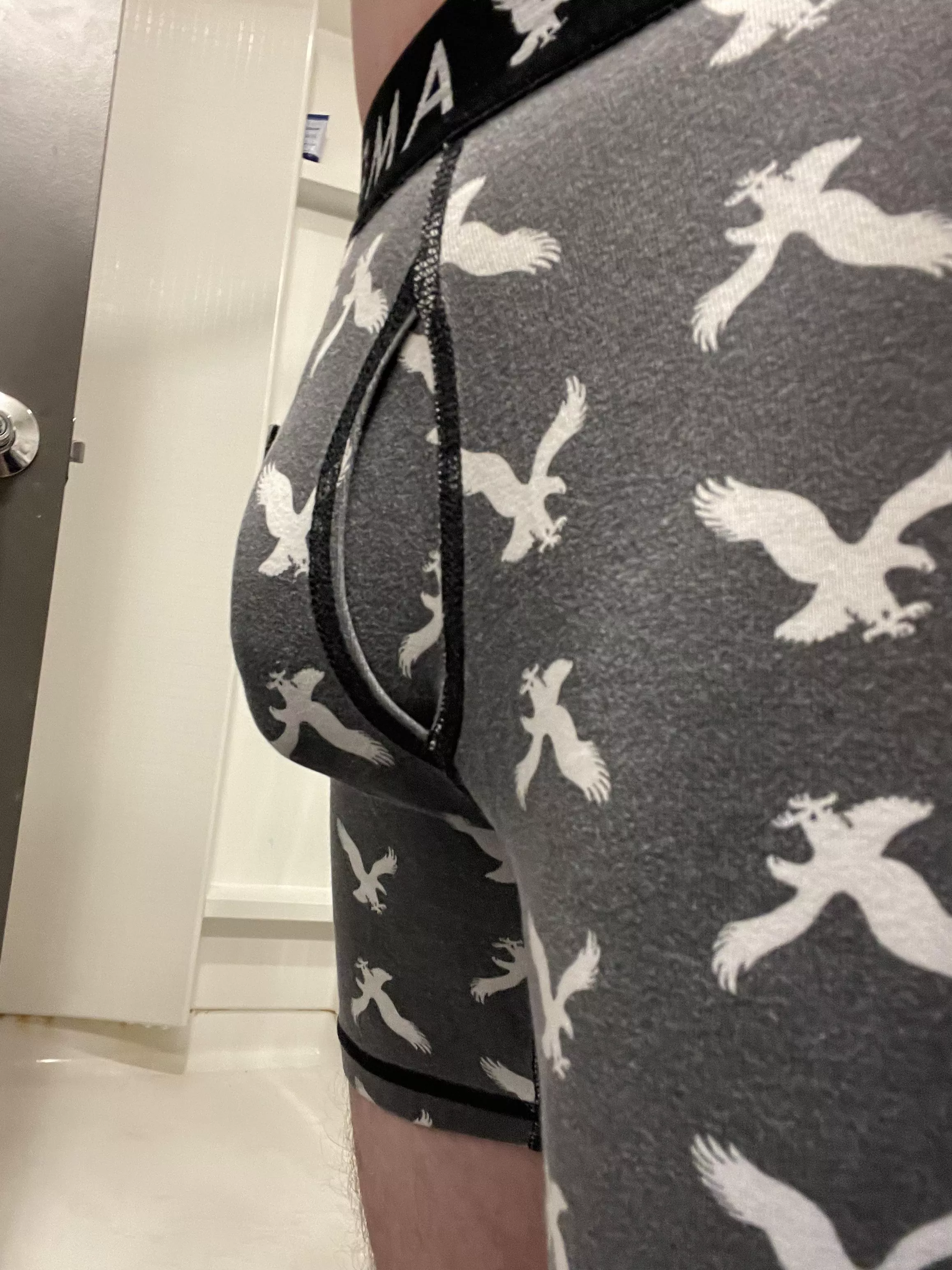 Do you like my bulge? If so let me know