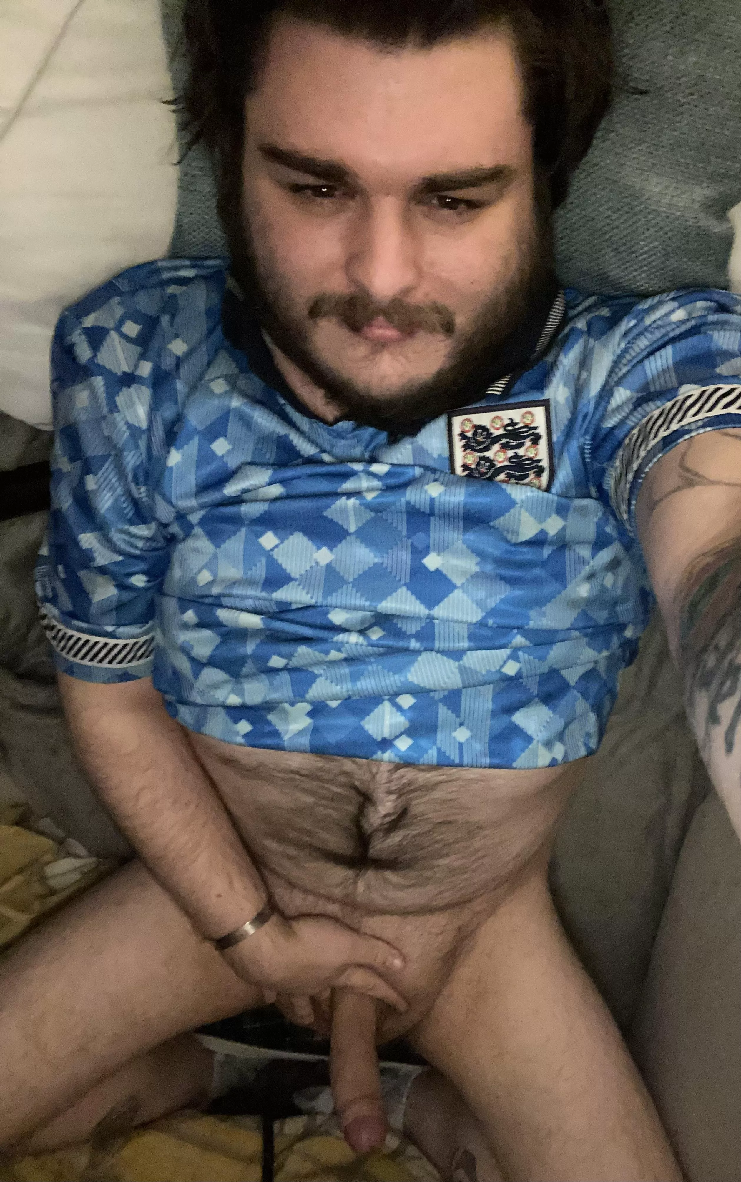 Do you like thicc hairy guys?