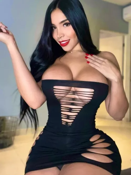 Ennid in her little black dress