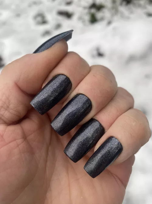 Glittery black-blue mix
