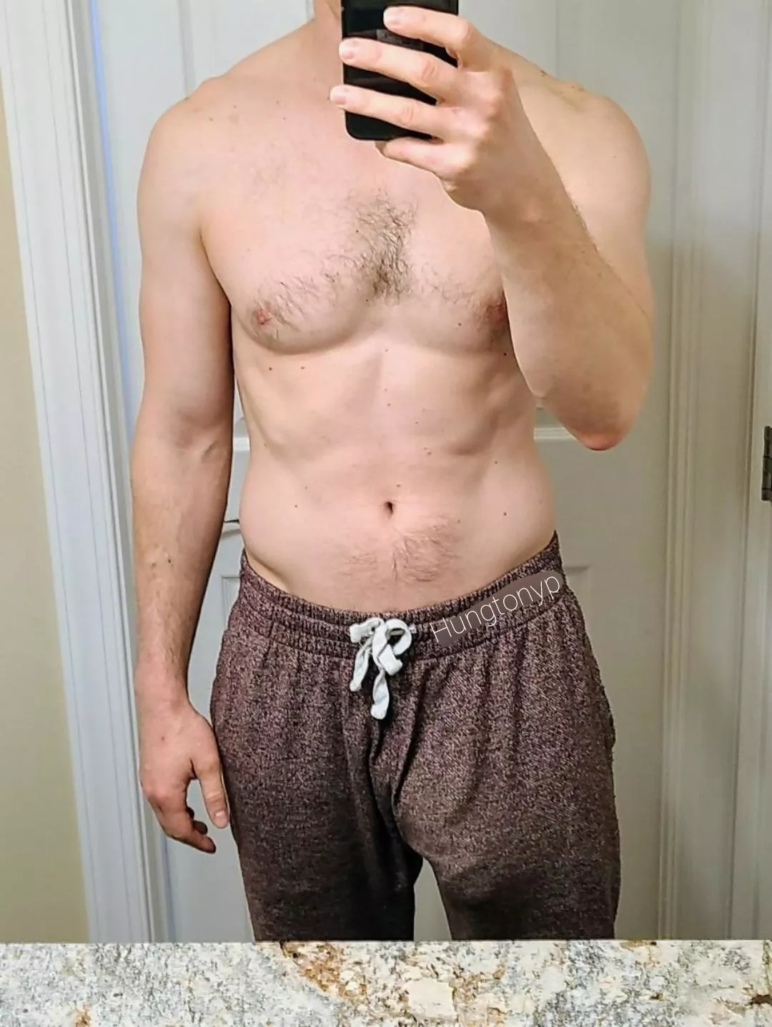 Grey sweatpants are for beginners 😅