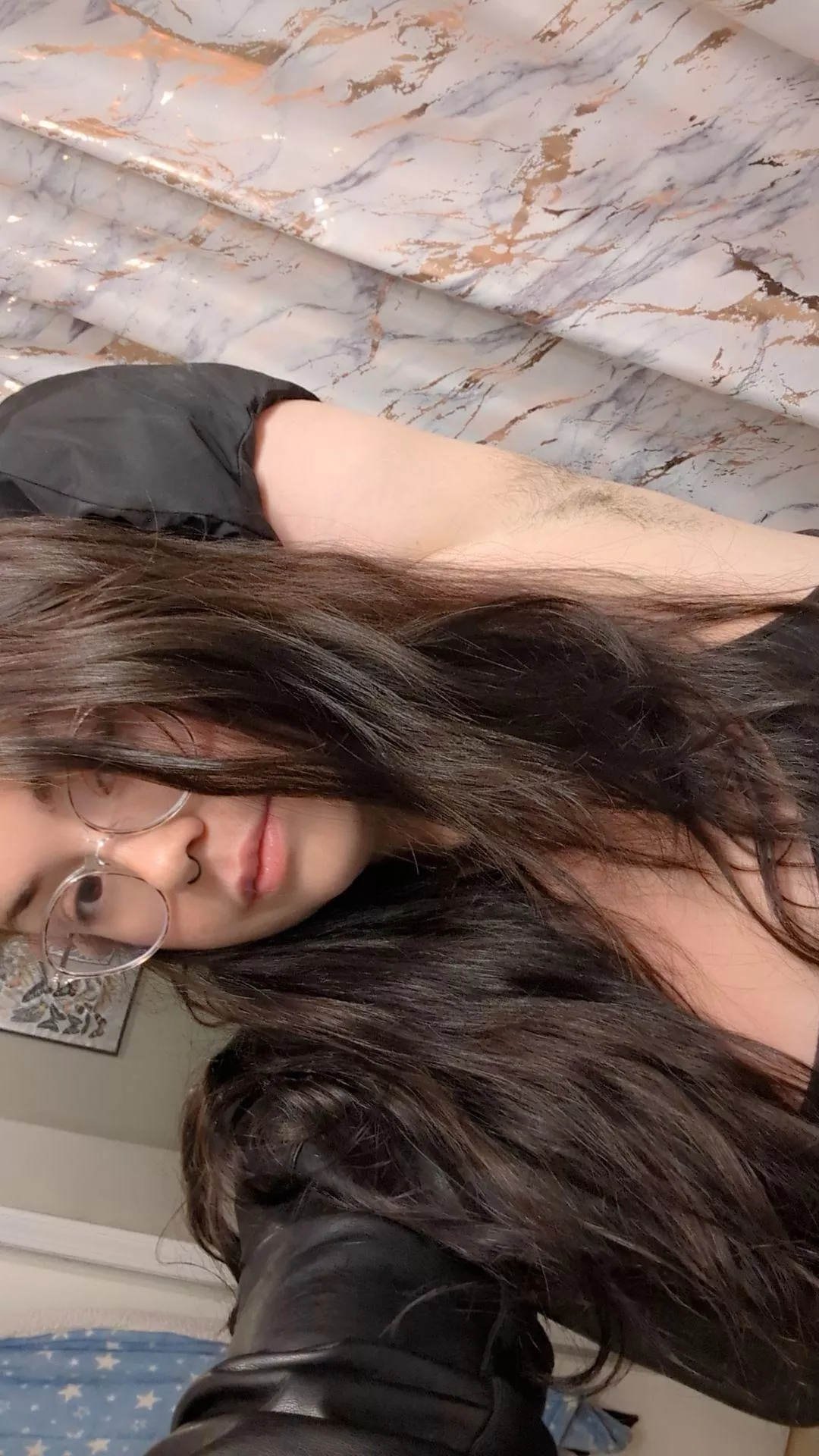 Hairy pits and leather jackets 😏🖤