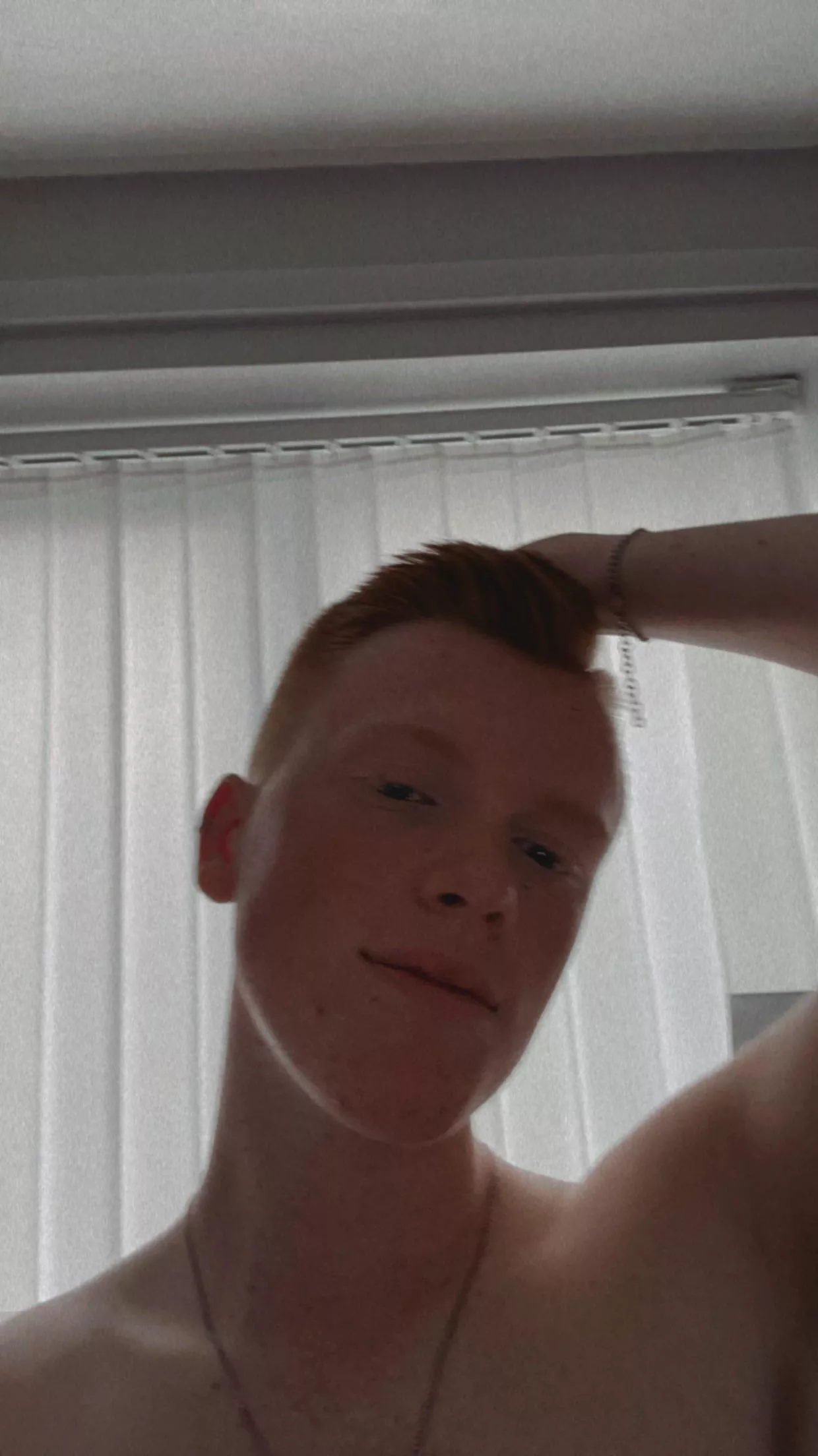 hey guys message me if u in the uk