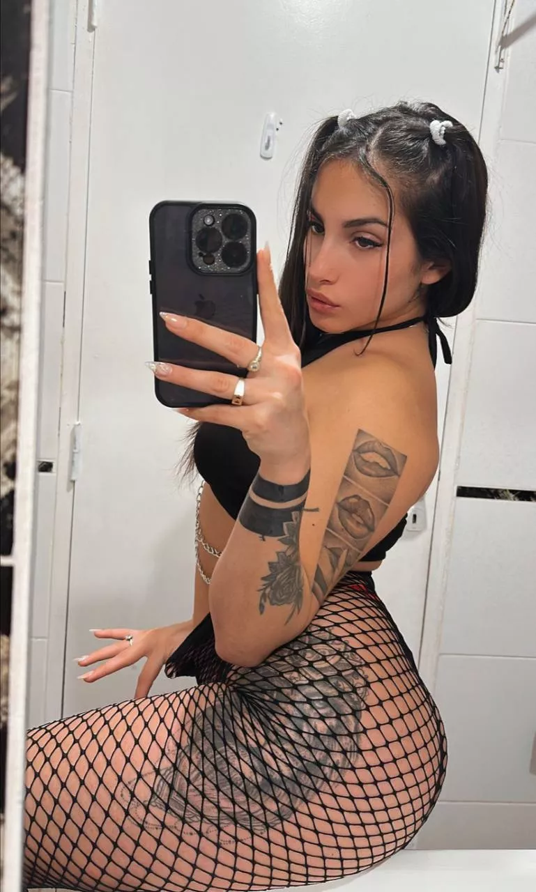 I hope sending nudes to random dudes is not a bad thing