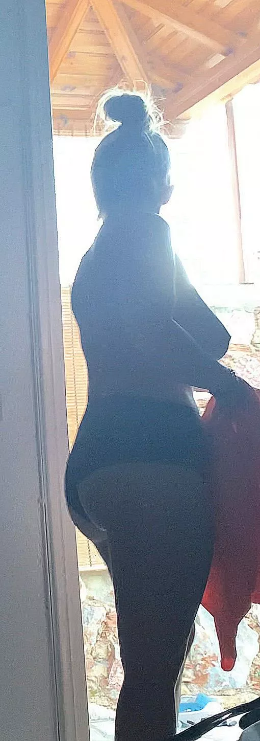 I like to wear my panties only and it feels so comfortable!