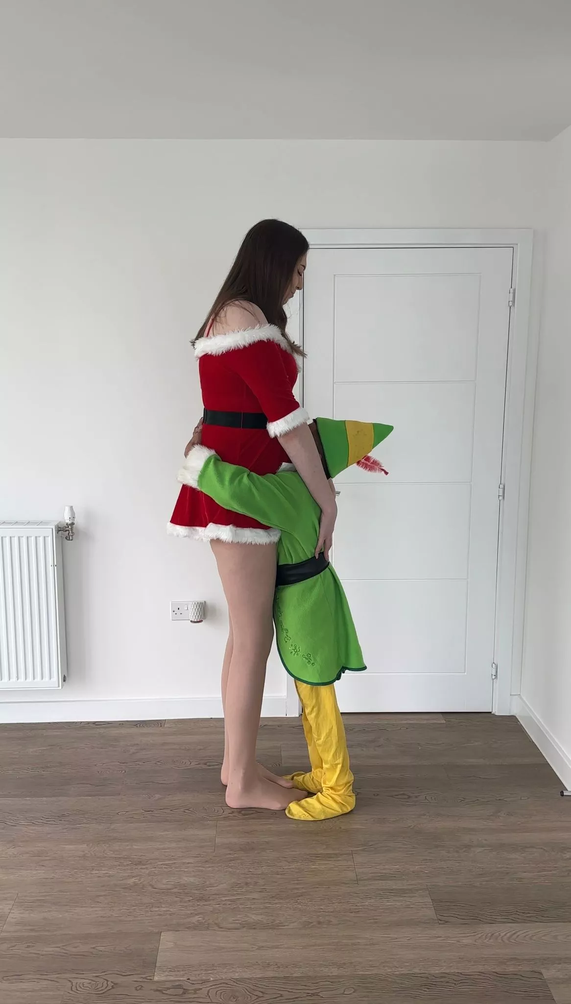 i love my little sissies ;) (7ft btw)