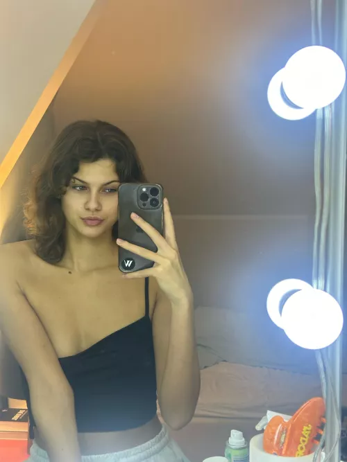 If you’re not shy, tell me your dick size and I’ll tell you if I’d suck it or not