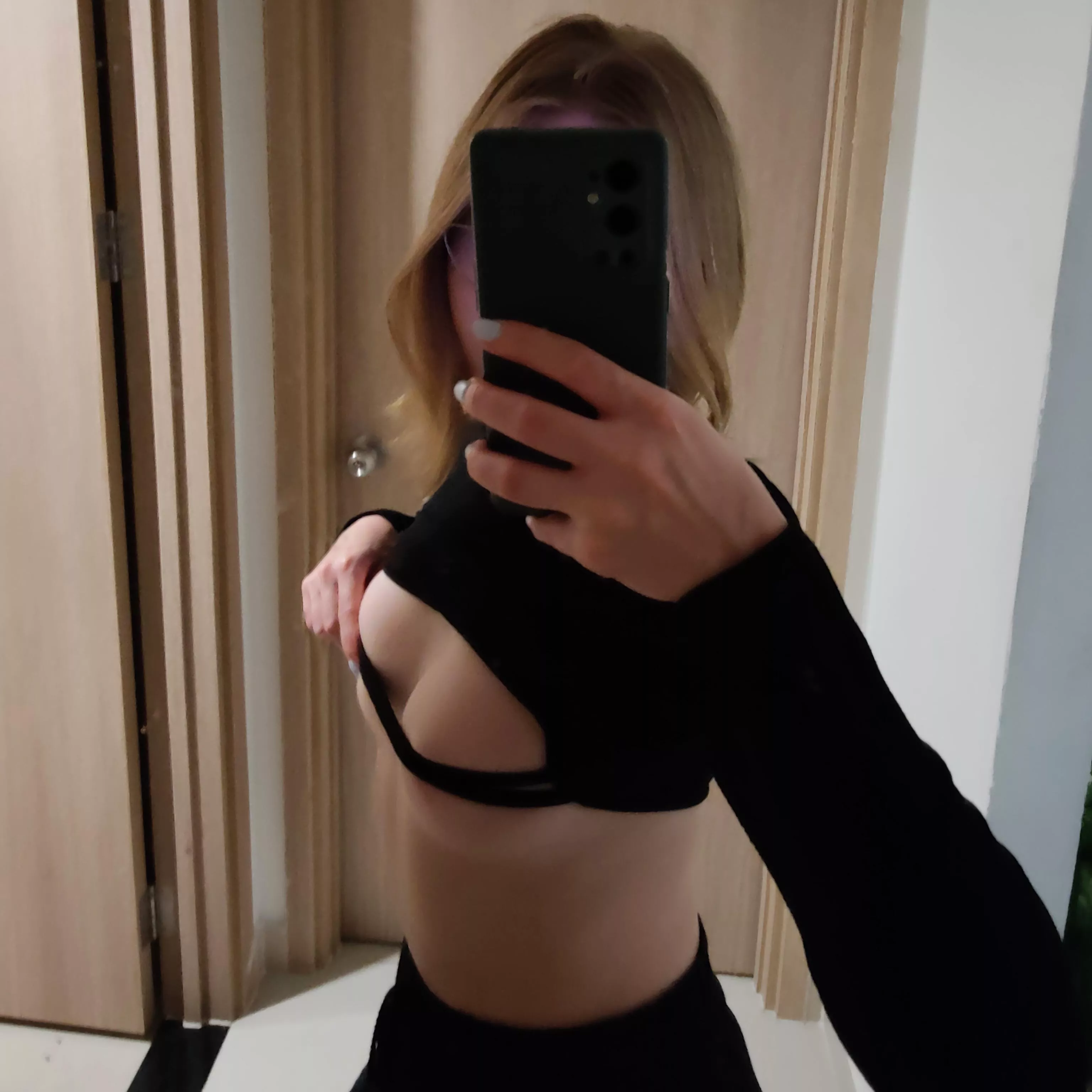 I'm ready to fulfill all your kinky fantasies 😈