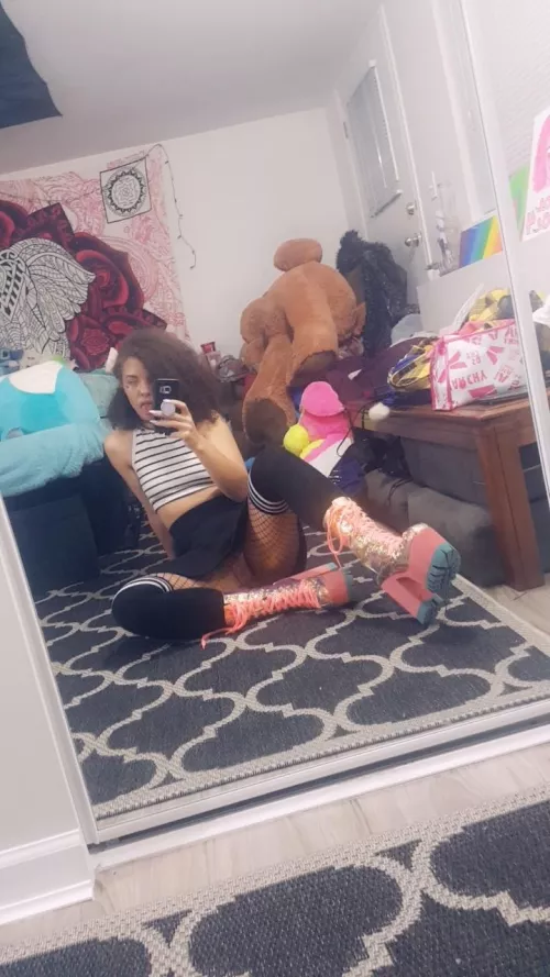 I'm your new addiction with this fishnet stockings..