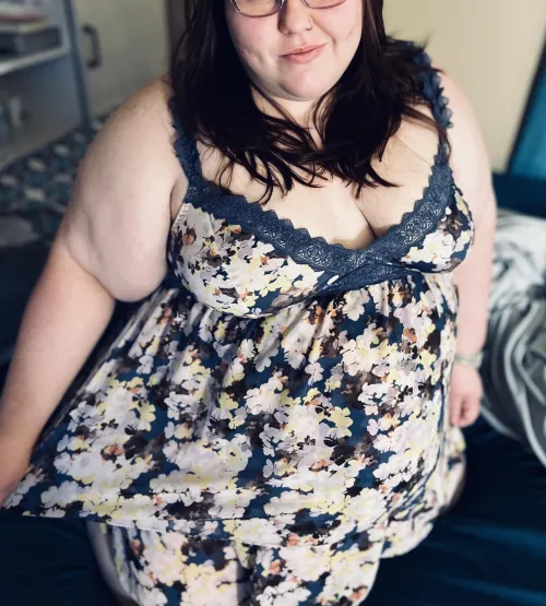 Let me give you head, so you can cum on my glasses