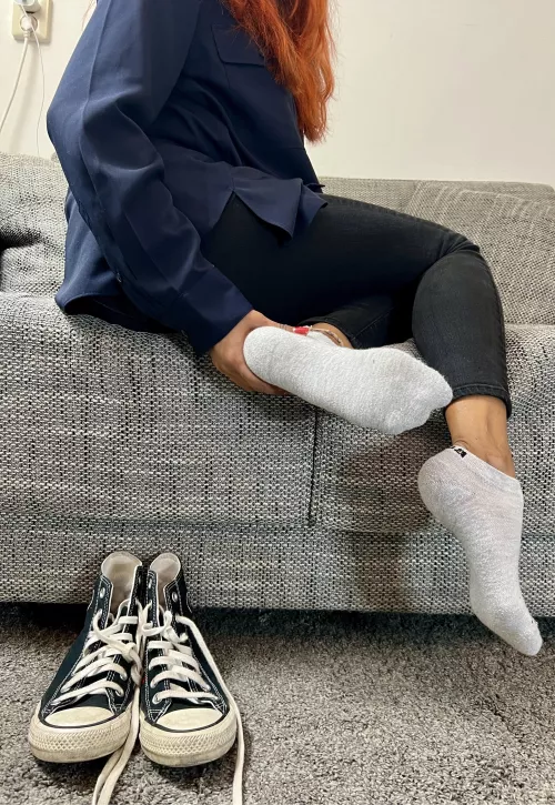 Lick the sweat off, please 😈