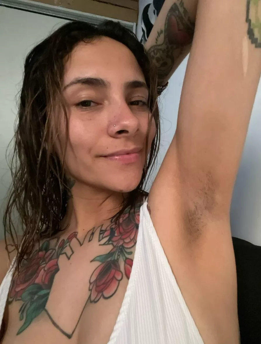 Smell or lick my armpits?