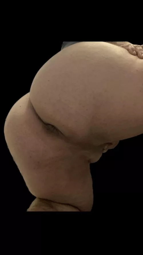 Some phat, man-cheeks to jiggle😈🍆💦🍑