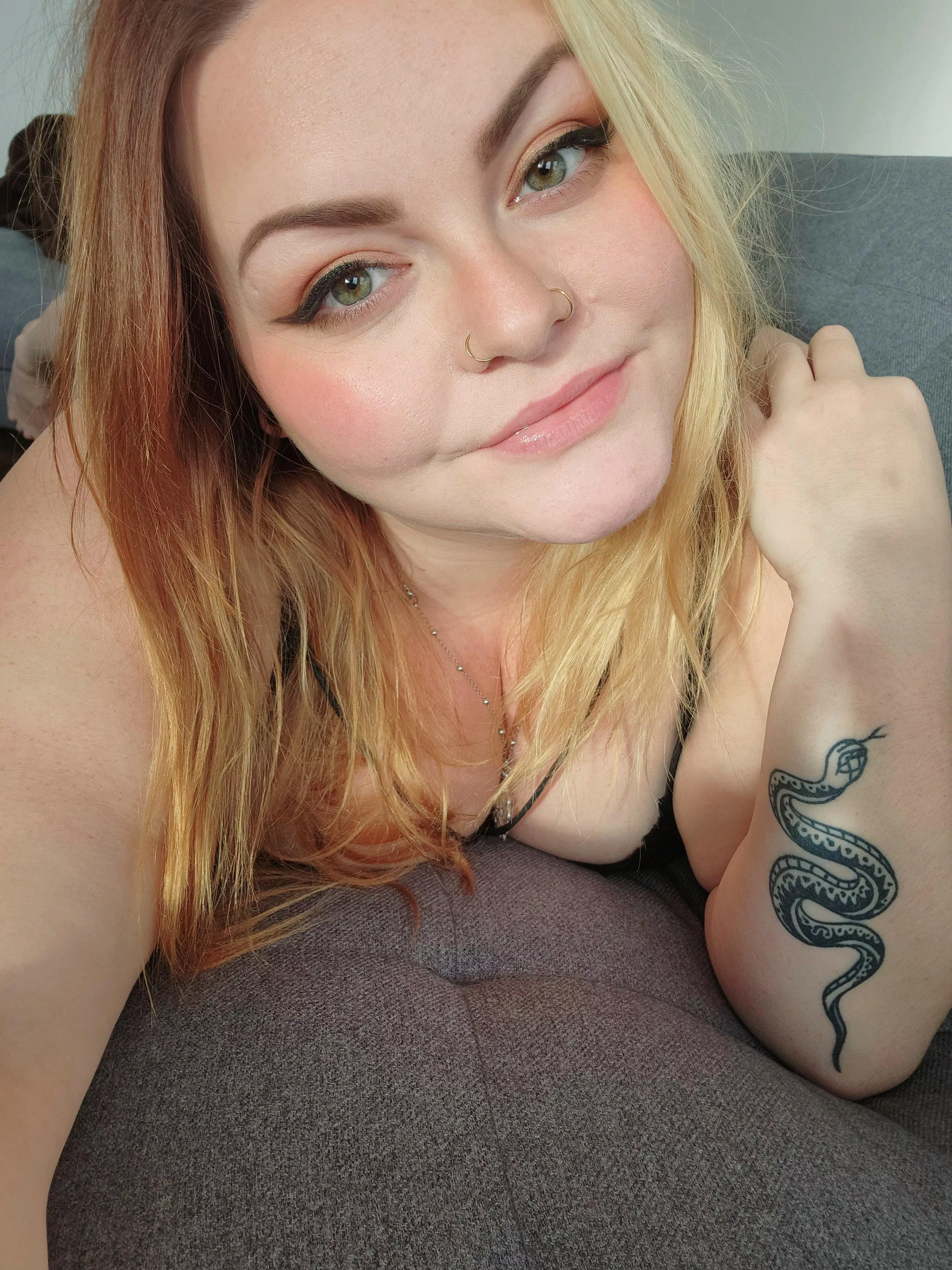 They say that kissing is a language 0f love, so would you mind starting a conversation with me?