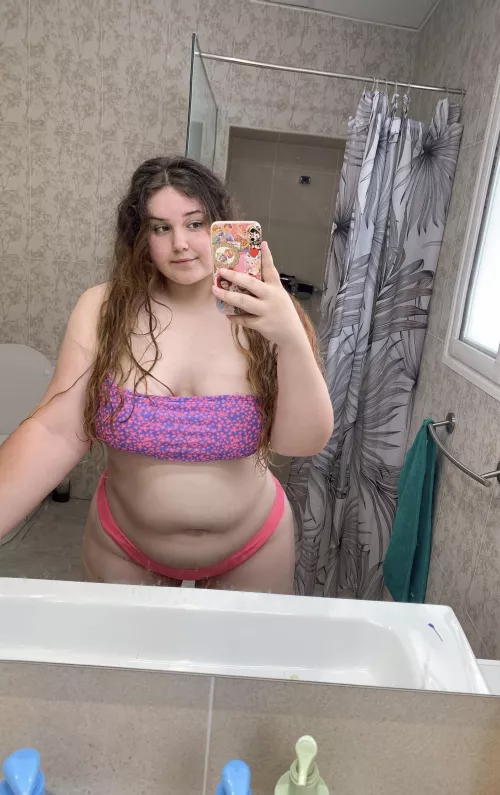 What emoji would you give me? I want to see what you think of my body 🥰