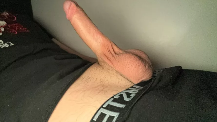 18 bi horny af older 20+ dads add me sc: hose4269