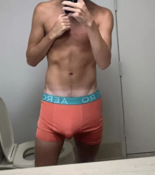 19 - even in my underwear I can’t hide that I’m hung :)