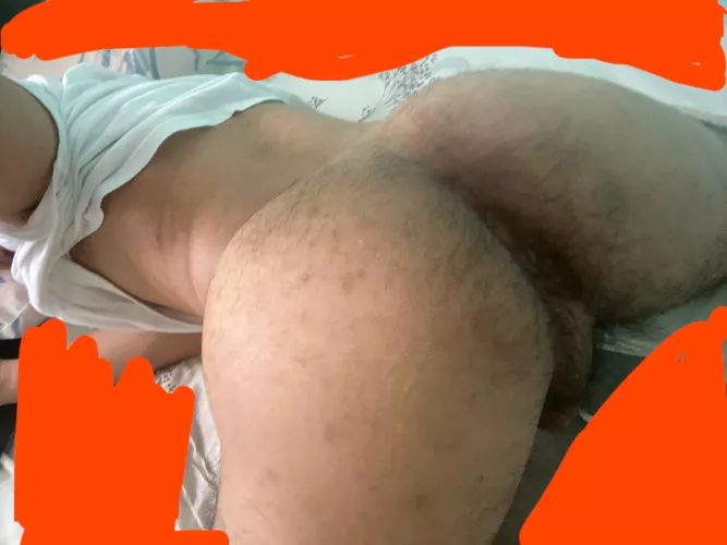 (24) its almost the weekend 😩 home alone and 😋