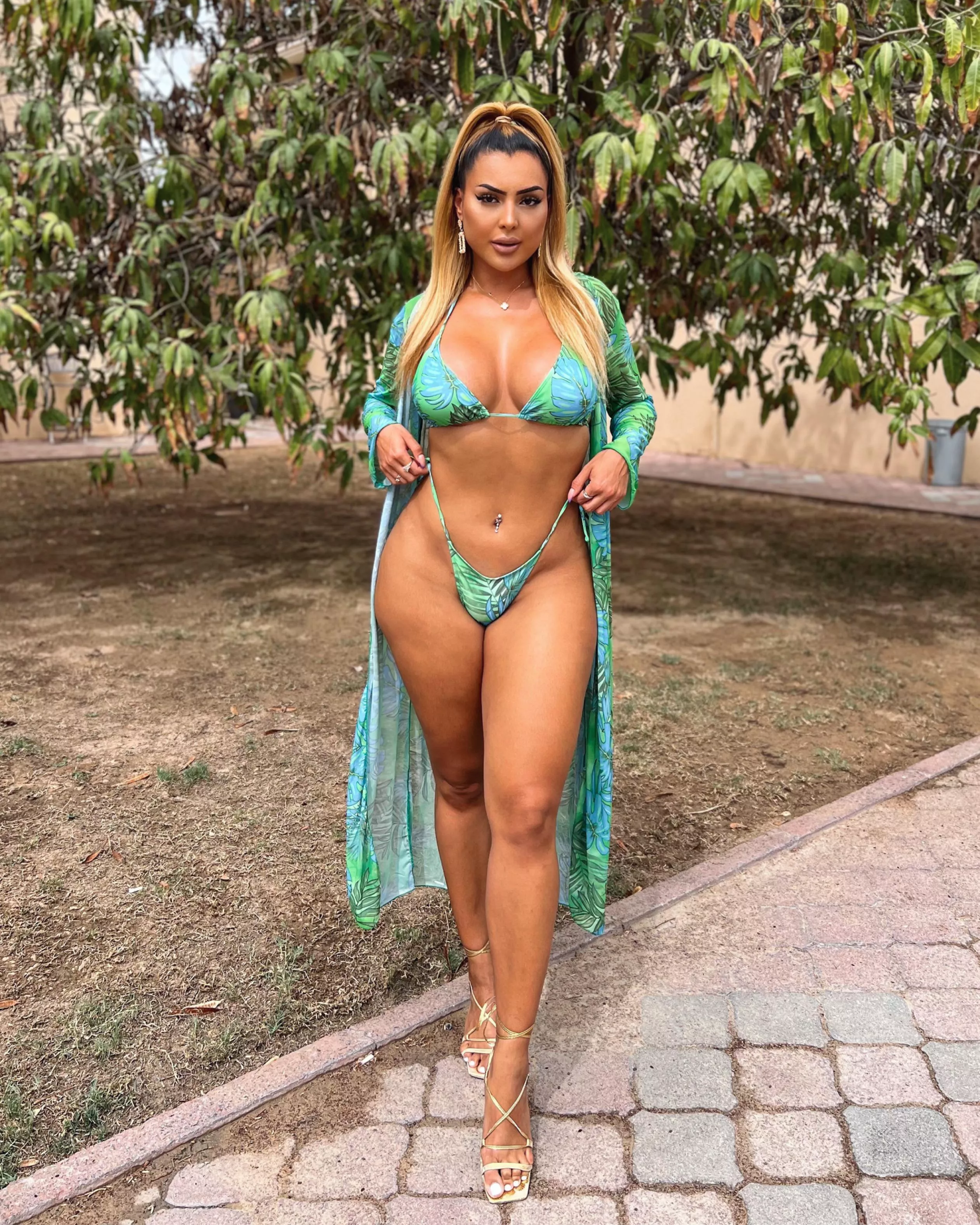 6[f]t but I’ll still wear heels