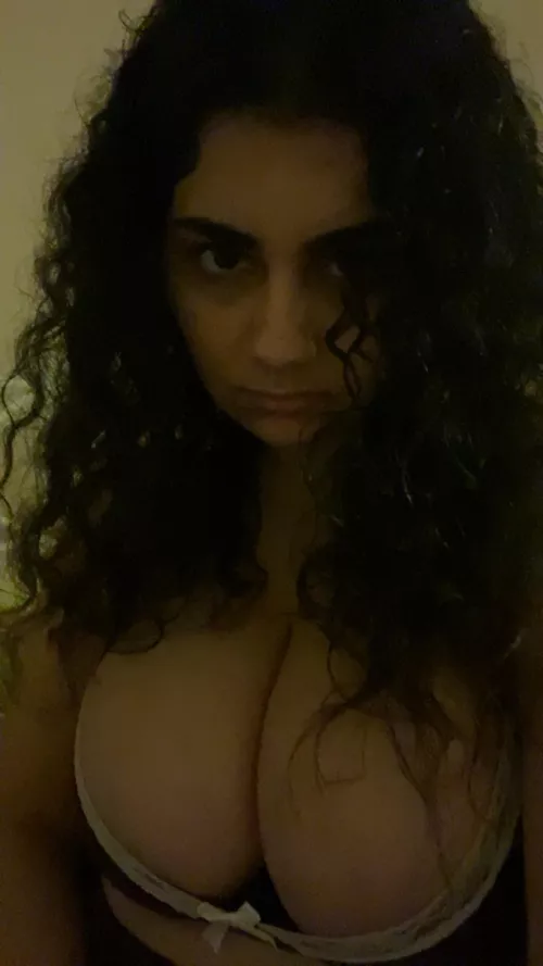 Do you like brown girls 🤭😳