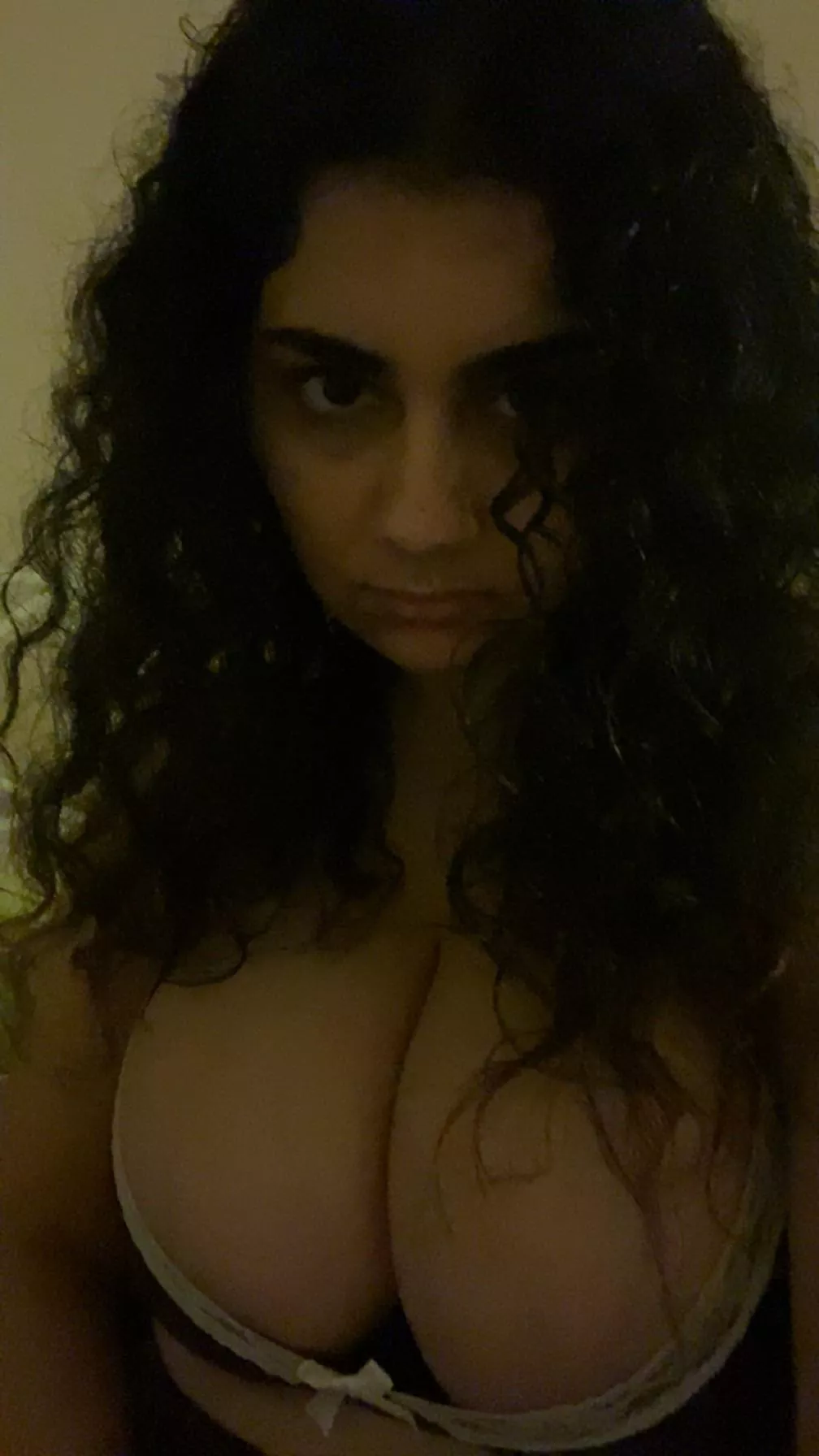 Do you like brown girls 🤭😳