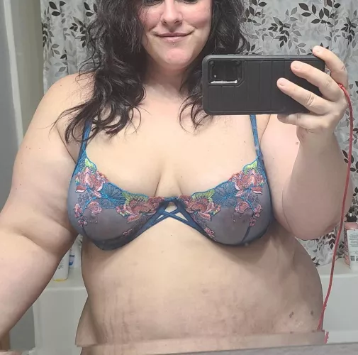 Do you like my new bra? 😘