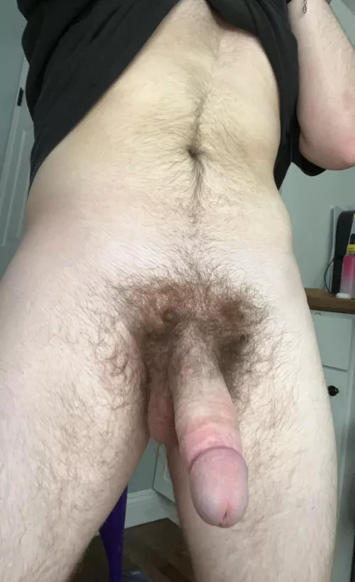 dom top looking for loose holes to stretch and fist hmu 😈