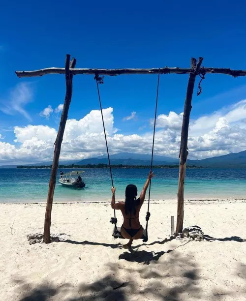 Face Reveal at 250 followers?