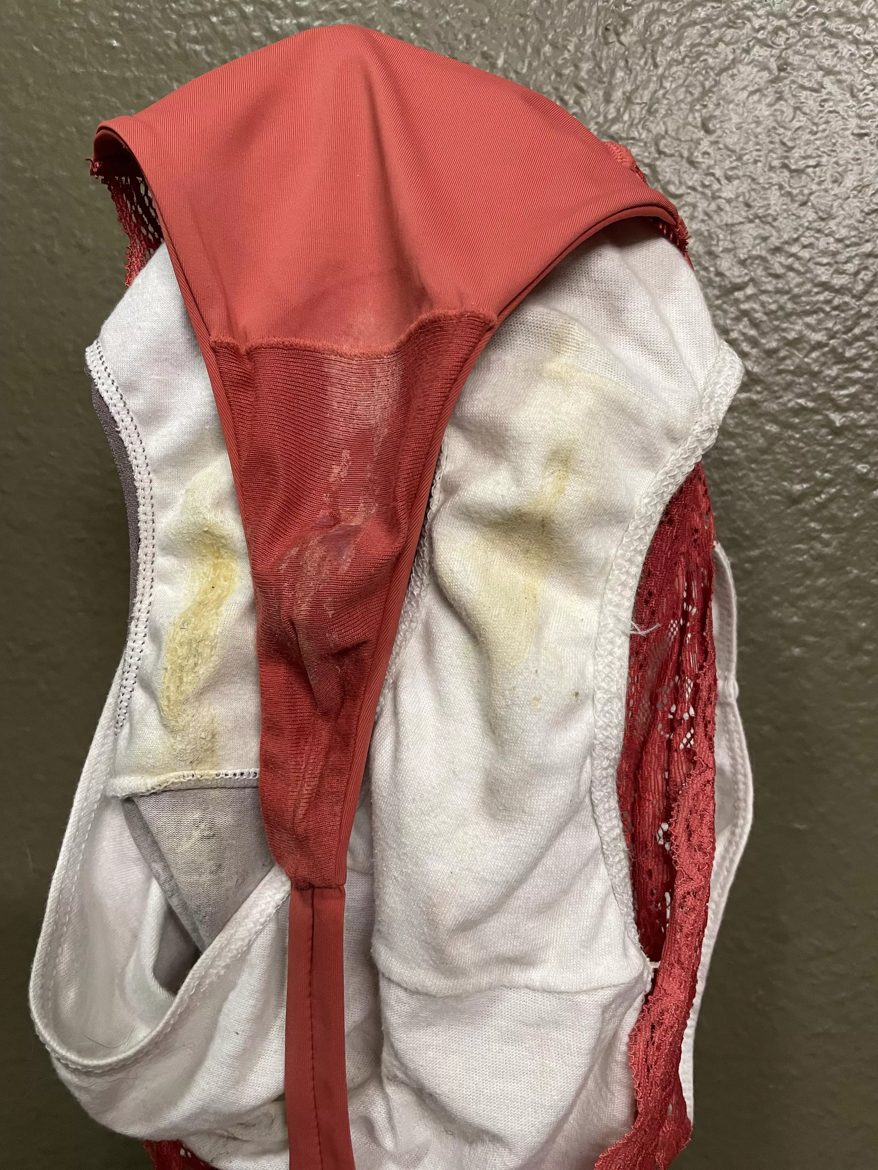 Going to add two days into the pink pair… if anyone wants me to add to the others - let me know 🤭😏🤤