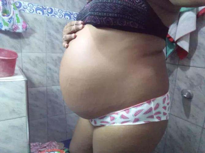 Hello daddy, I'm 9 months old and I only have 3 weeks left to give birth. Would you like to see my birth?