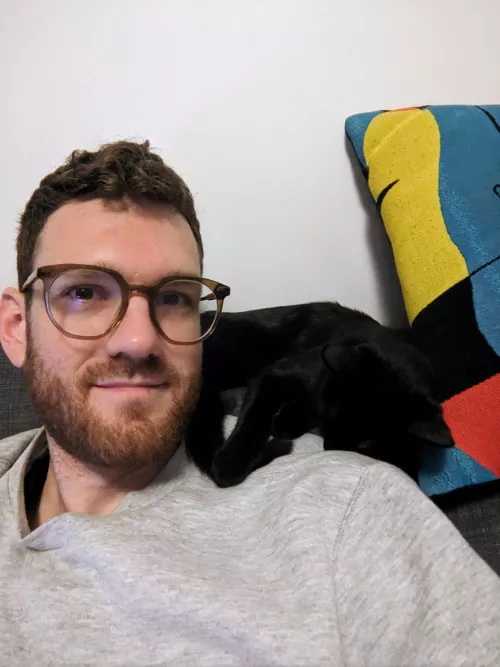 I have the void on my shoulder but she's quite cute