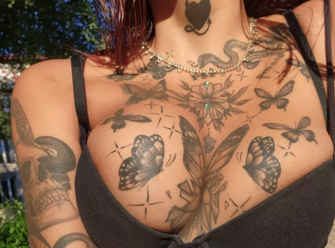 I’m the MILF next door, do you have the balls to make a move